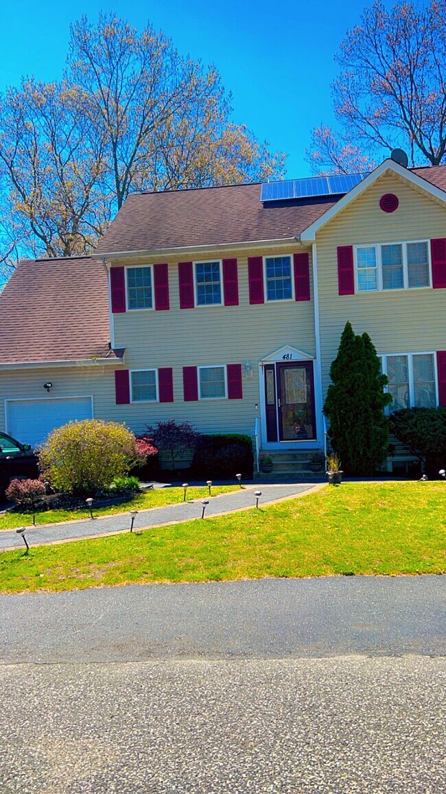 481 Helene Ave, Shirley, NY 11967 House Rental in Shirley, NY