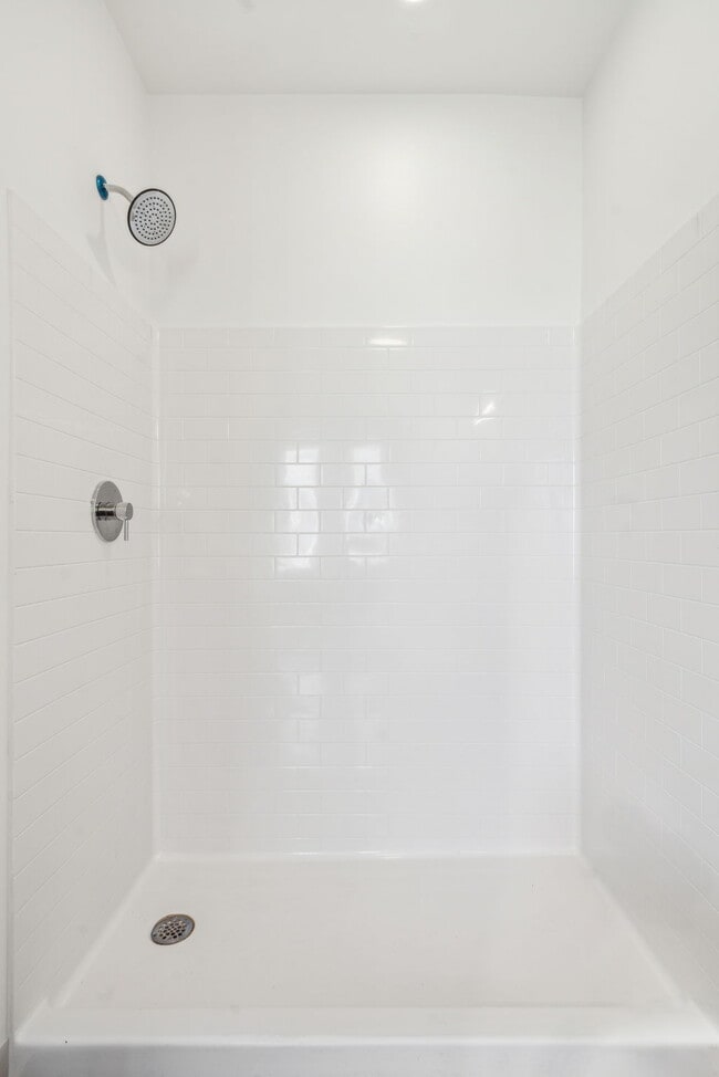 Building Photo - The Felix