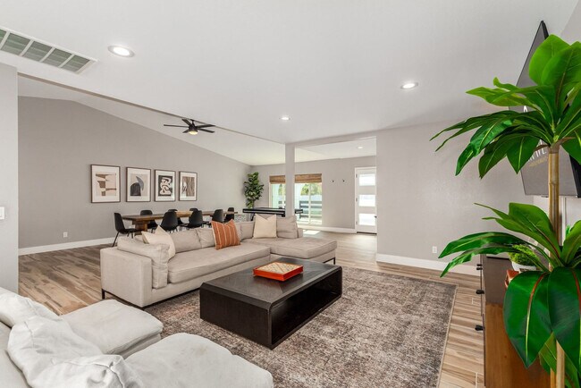 Foto del edificio - 12202 N 58th Way