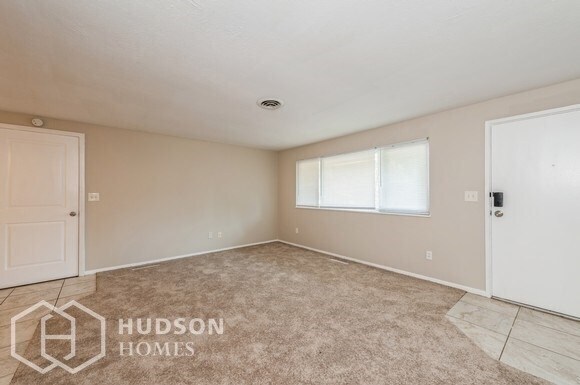 Building Photo - NOW AVAILABLE! - 1867 Owendale Drive, Dayt...