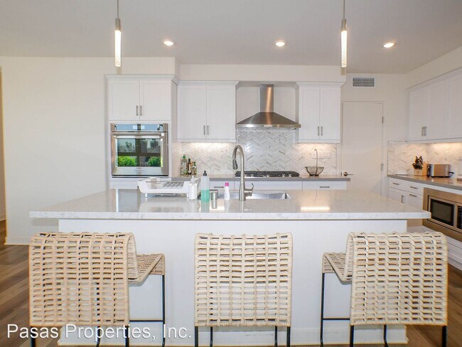 Foto del edificio - 2 br, 2.5 bath House - 3128 Canon St #303