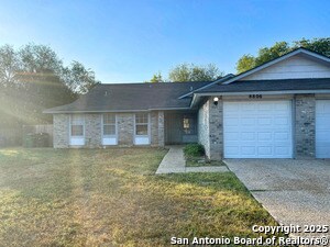 Foto principal - 8806 Meadow Range St