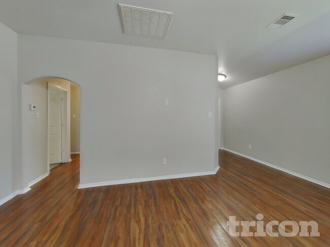 Building Photo - 20406 Clydesdale Ridge Dr