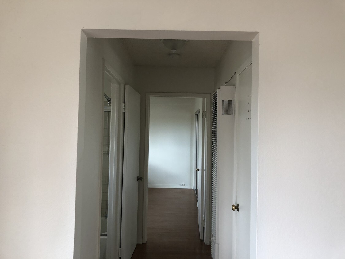Foto principal - 1058 E Washington Blvd