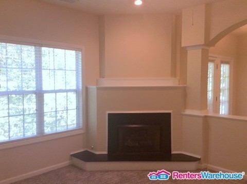 Building Photo - 4012 Orchard Hill Ter