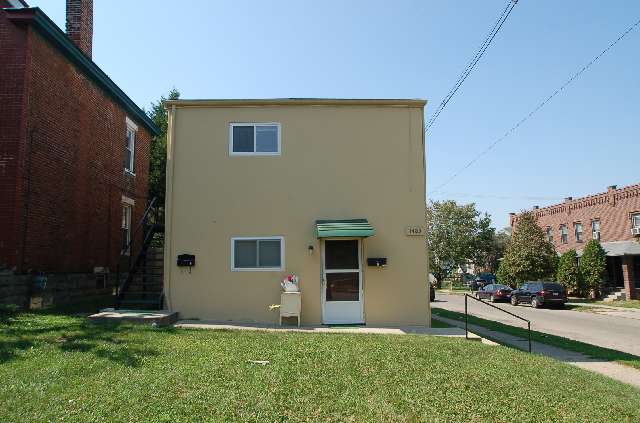 Building Photo - 1485 Summit St