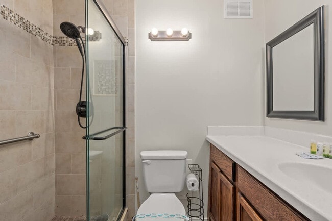 Foto del edificio - 8817 S Thomas Dr