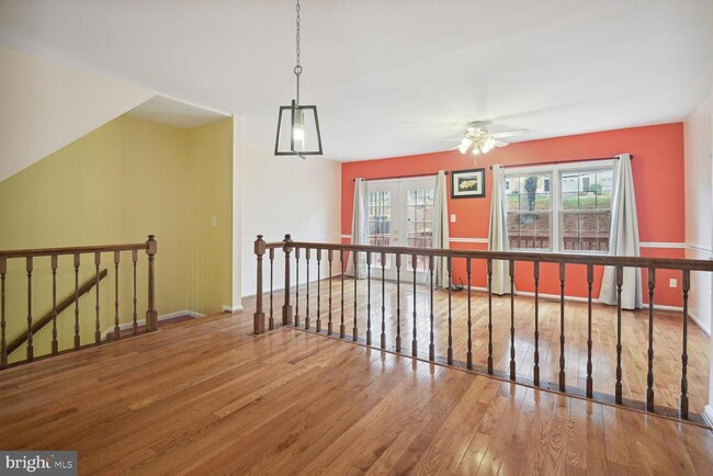 Foto del edificio - 3010 Mozart Dr