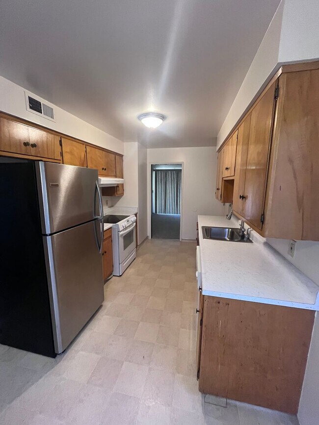 Building Photo - 6120 Riverton Way