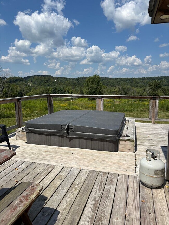 Building Photo - 663 Sterling Rd