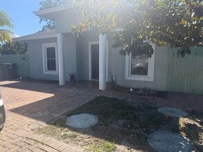 Building Photo - 5928 Papaya Rd