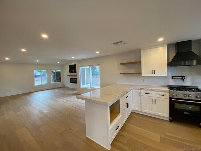 Building Photo - 7216 Margerum Ave