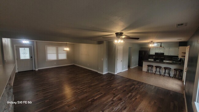 Foto del edificio - 4032 Blythewood Pl