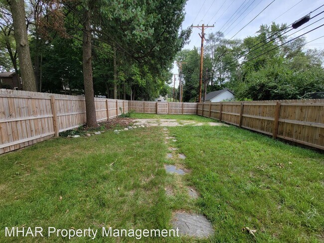 Foto del edificio - 4 br, 2 bath House - 120 N Frances St
