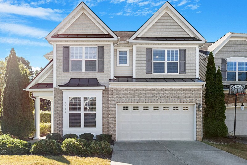 Primary Photo - 1016 Garden Square Ln