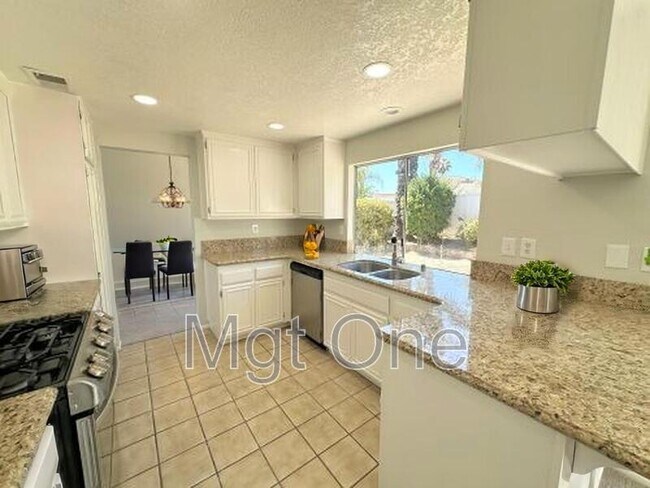 Building Photo - 29784 Camino Cristal