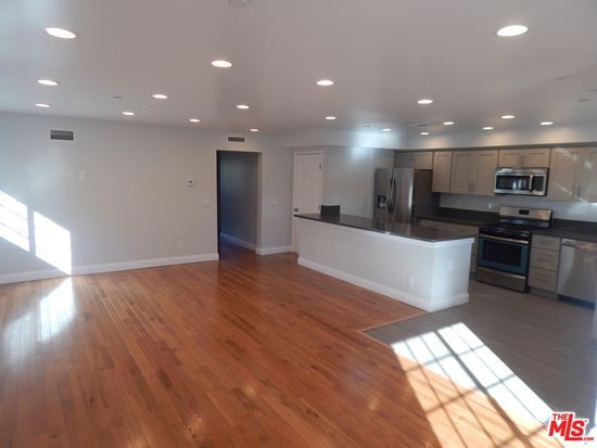 Building Photo - 2517 S Orange Dr