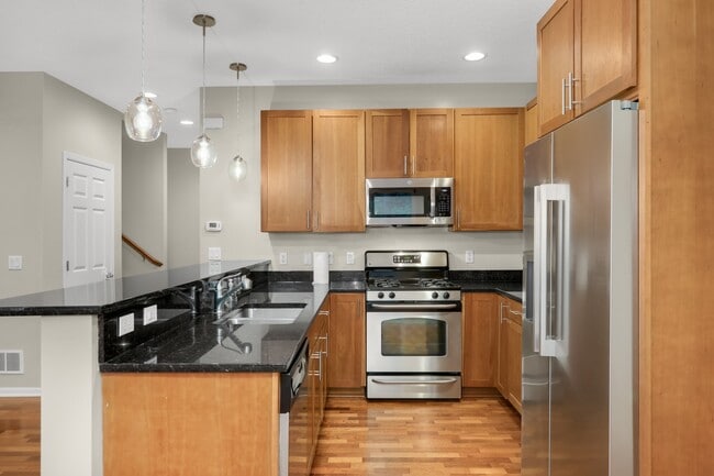 Building Photo - 17790 Valley Cove Ct