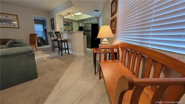 Foto del edificio - 3206 SE Aster Ln
