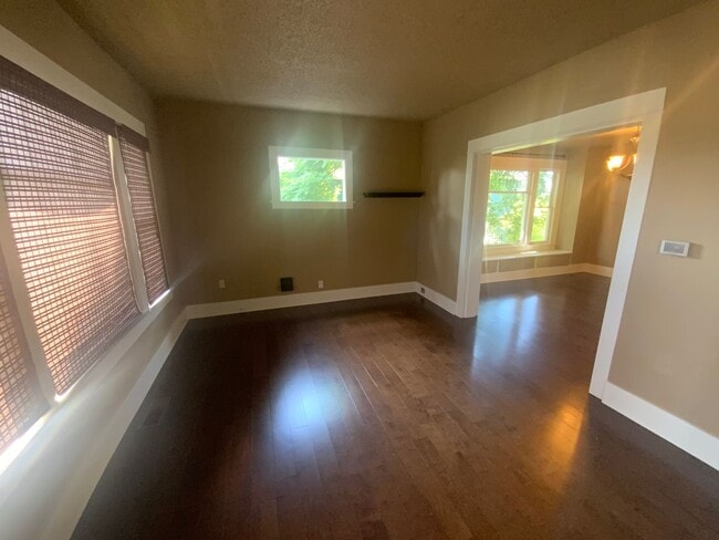 Foto del edificio - Updated Tacoma Home in Great Location – Ap...