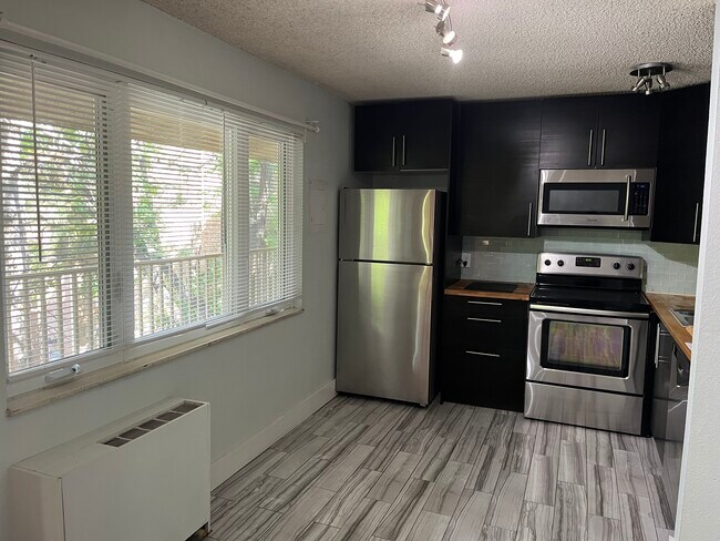 Sunny West Facing View - 3423 Madison Ave