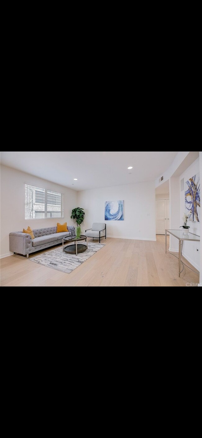 Living Room - 11912 Laurelwood Dr