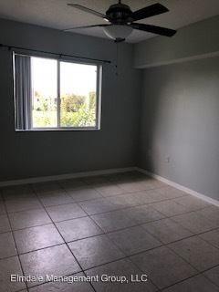 Building Photo - 3 br, 2 bath House - 1550 S 42nd Circle # 202
