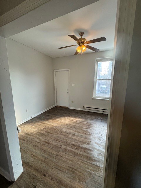 Foto del edificio - 105 N Warren St