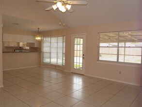 Building Photo - 13542 Fernhill Dr