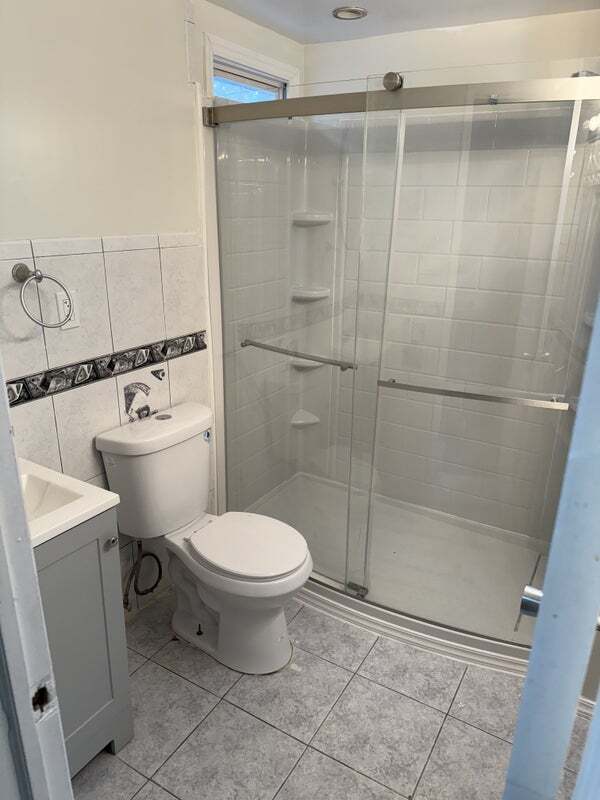 BAÑO - 114 Pilgrim Pl