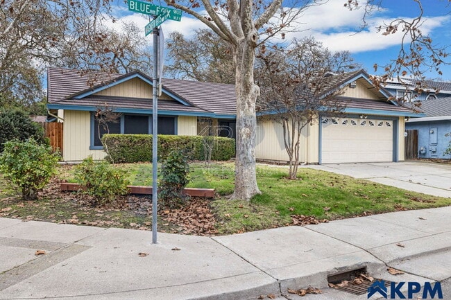 Building Photo - 9146 Blue Fox Way