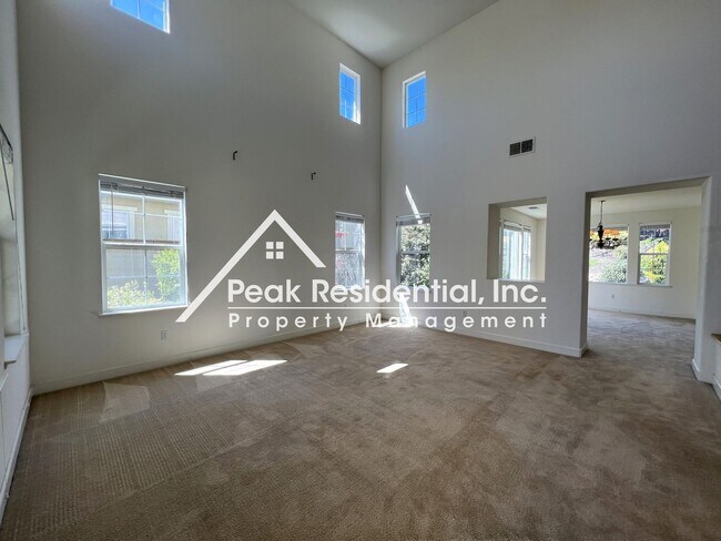 Foto del edificio - Spacious El Dorado Hills 4bd/3ba Home with...