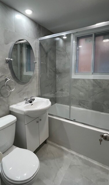 Photo du bâtiment - 9705 Rue Sackville