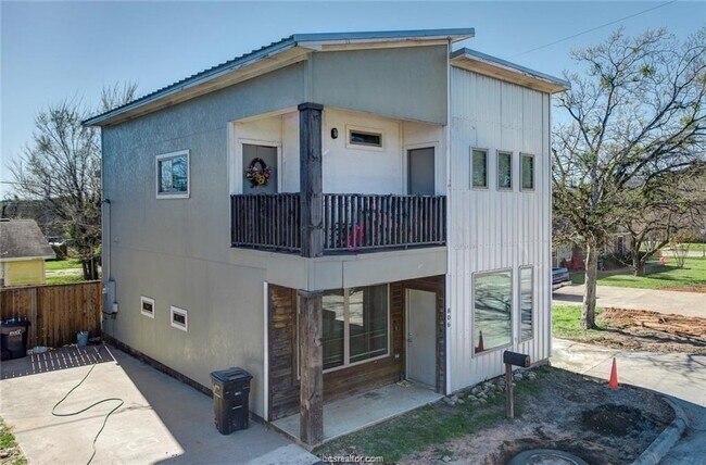 Foto del edificio - 806 Nimitz St