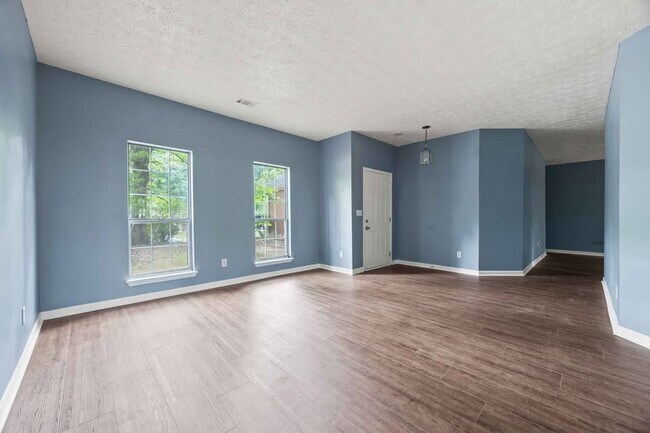 Foto del edificio - 4997 Wedgewood Pl