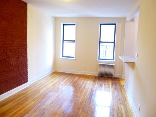 Primary Photo - 440 3rd Ave