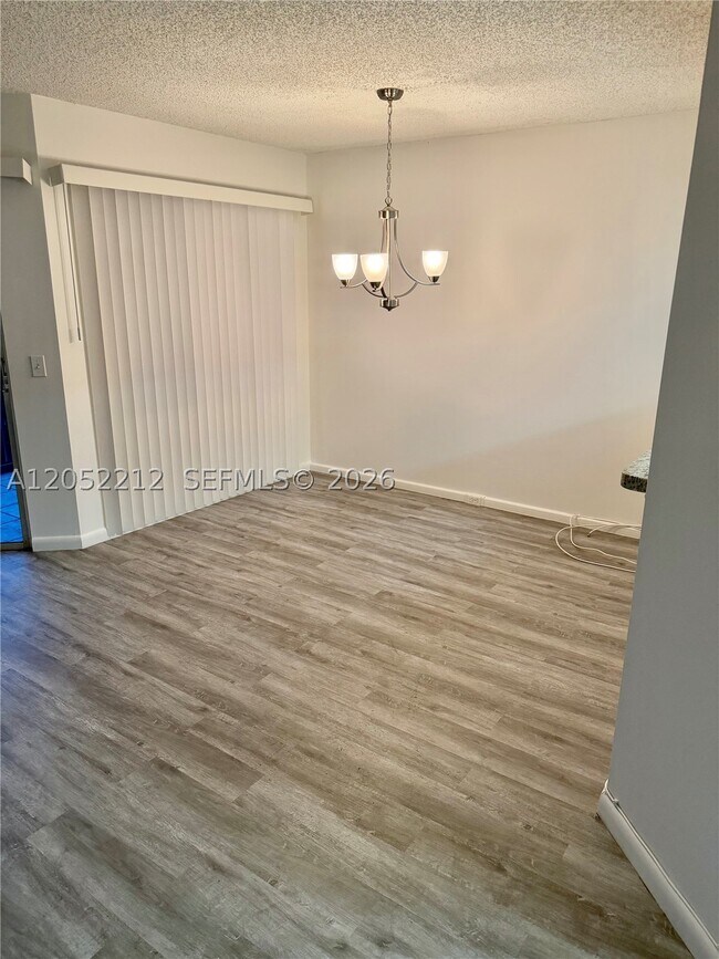 Building Photo - 1000 SW 125th Ave