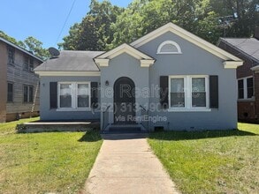 Building Photo - 821 Marigold St