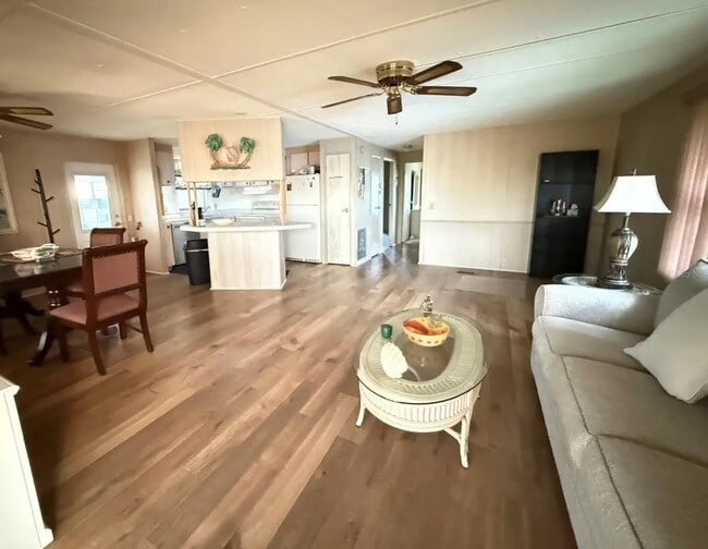 Al entrar - 3618 Stockton Rd