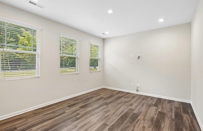 Building Photo - 1368 Galloway Rd