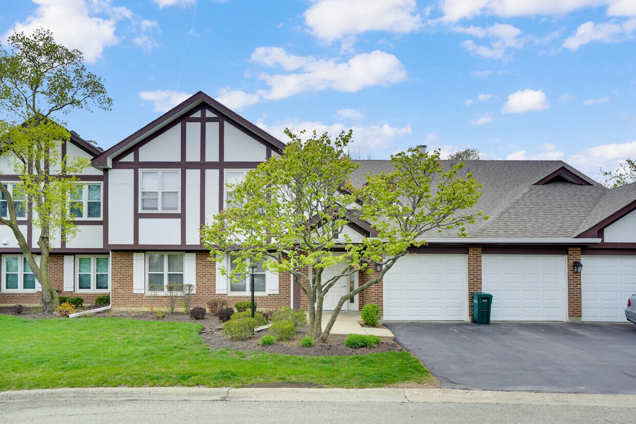1330 Cromwell Ct Unit 89, Vernon Hills, IL 60061 Condo for Rent in