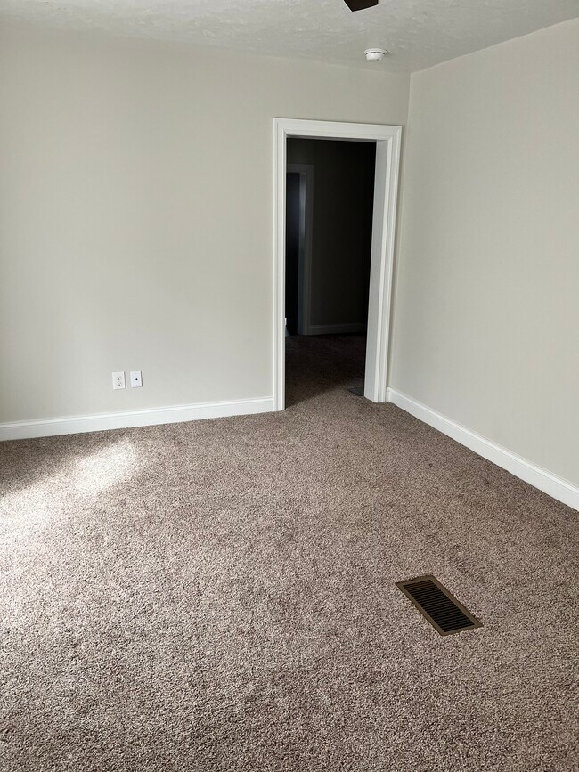 Living room - 400 Coffeen St
