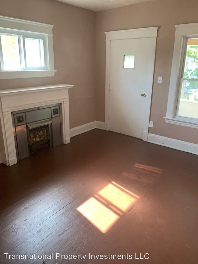 Building Photo - 2 br, 1 bath Apartment - 16207 Arcade Ave.