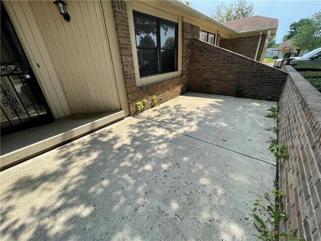 Building Photo - 1107 Barbara Dr