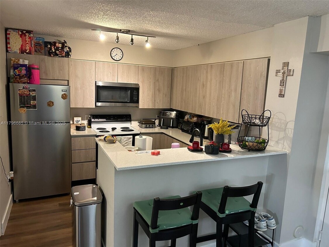 Primary Photo - 4320 NW 107th Ave