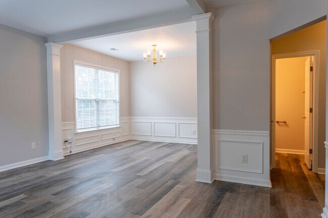 Foto del edificio - COMING SOON! Fantastic New Listing in the ...