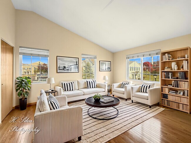 Foto del edificio - 1431 Silverstone Dr