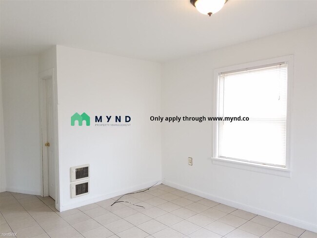 Building Photo - 2 br, 1 bath  - 302 N 8th St Apt 4
