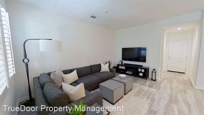 Building Photo - 1 br, 1.5 bath House - 38 Jaripol Circle