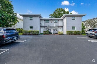 Building Photo - 7921 NW 44th Ct